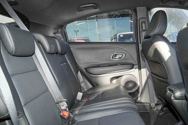 2020 Honda HR-V RS thumb-8