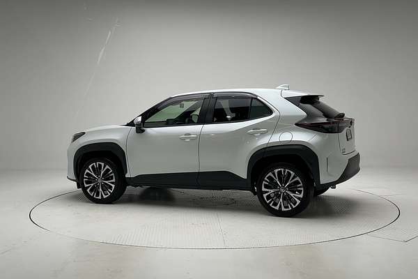 2022 Toyota Yaris Cross Urban MXPB10R thumb-7