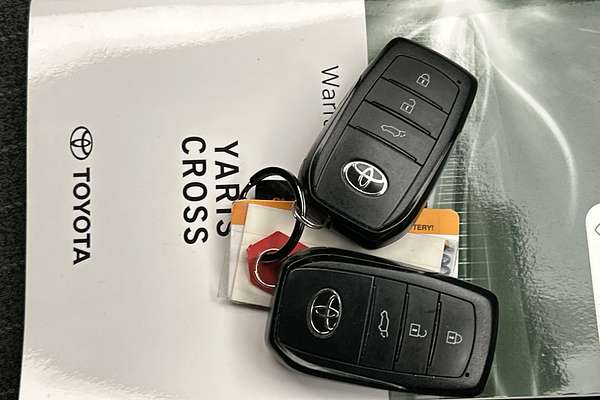 2022 Toyota Yaris Cross Urban MXPB10R thumb-22