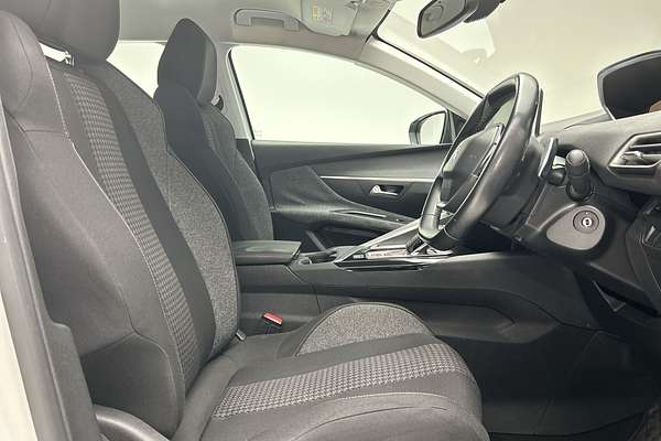 2018 Peugeot 3008 Active P84 thumb-12