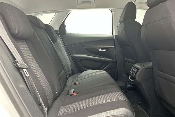 2018 Peugeot 3008 Active P84 thumb-11
