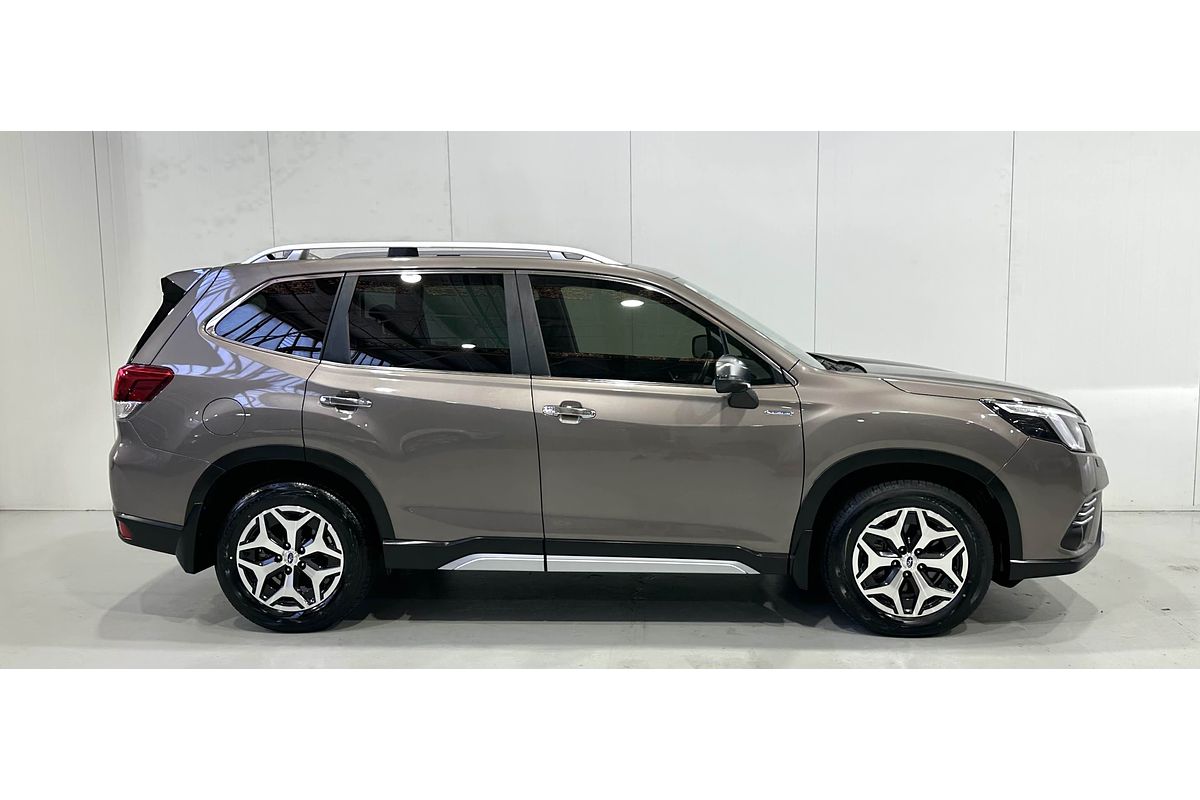 2022 Subaru Forester Hybrid L S5 4X4