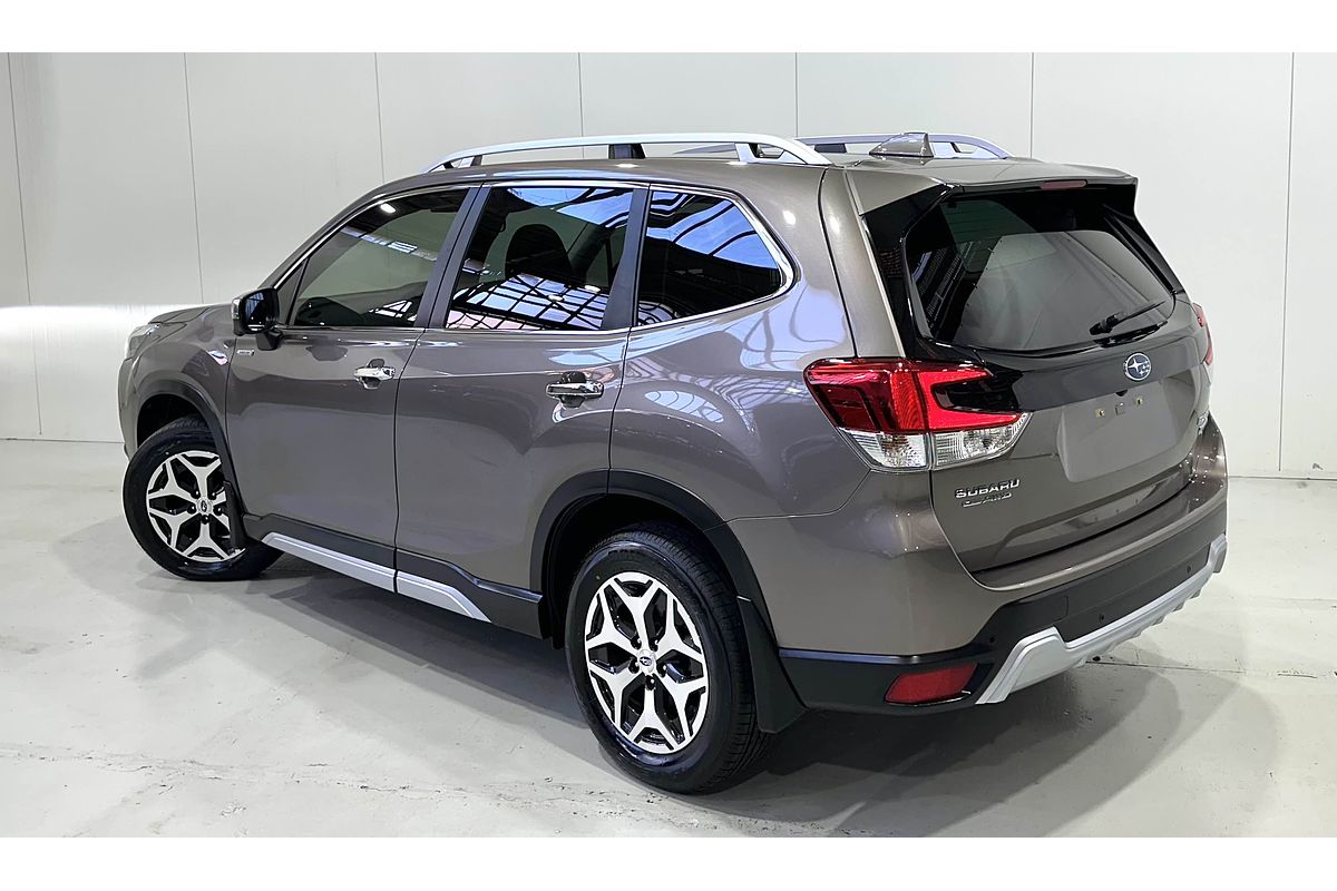 2022 Subaru Forester Hybrid L S5 4X4