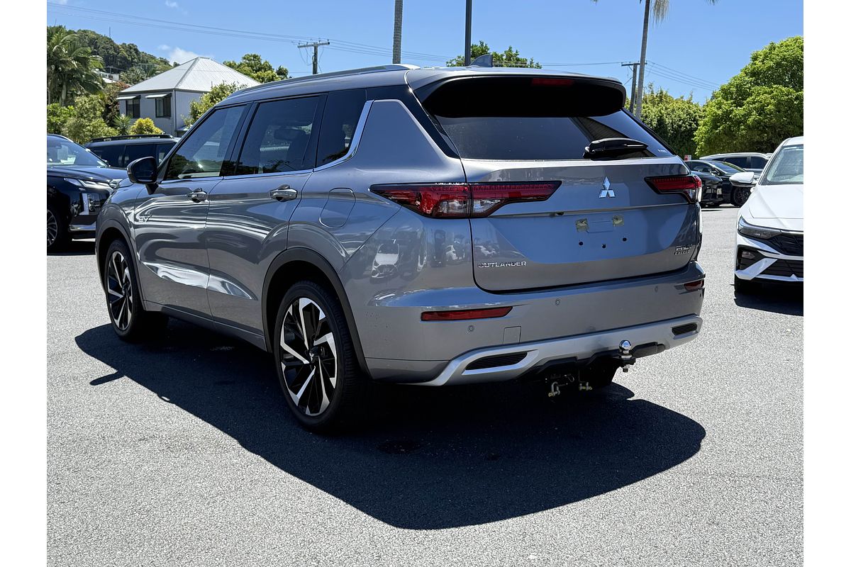 2022 Mitsubishi Outlander PHEV Exceed ZM