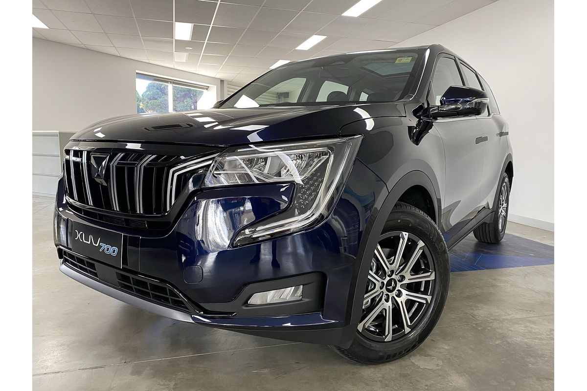 2025 Mahindra XUV700 AX7L
