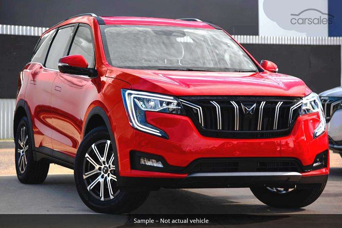 2025 Mahindra XUV700