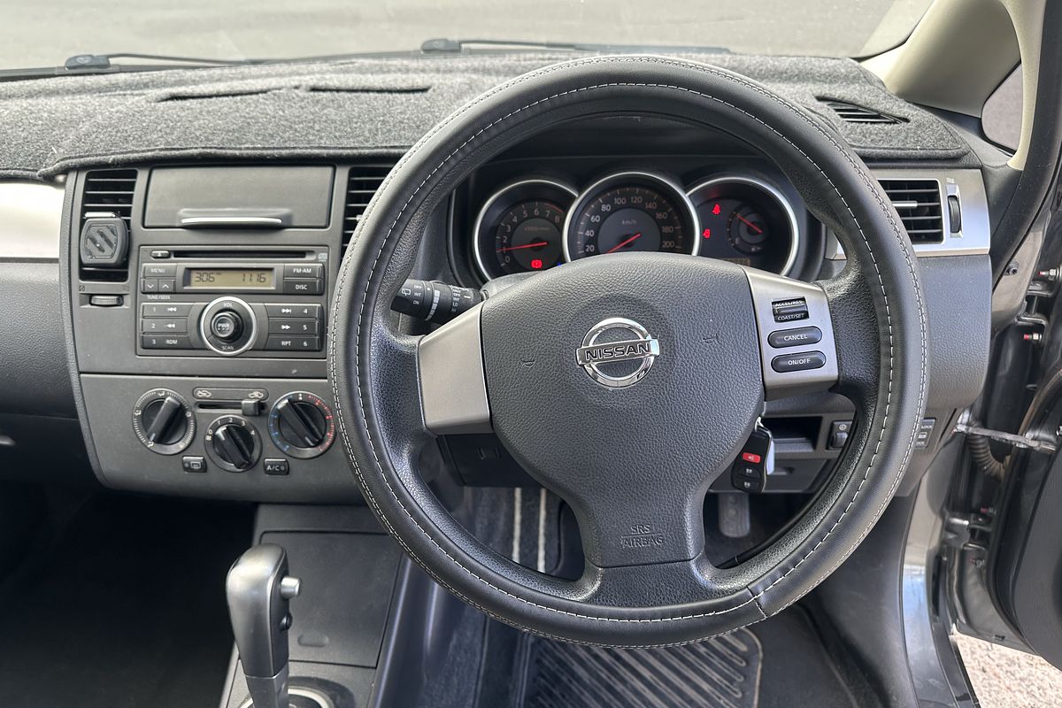 2008 Nissan Tiida ST C11