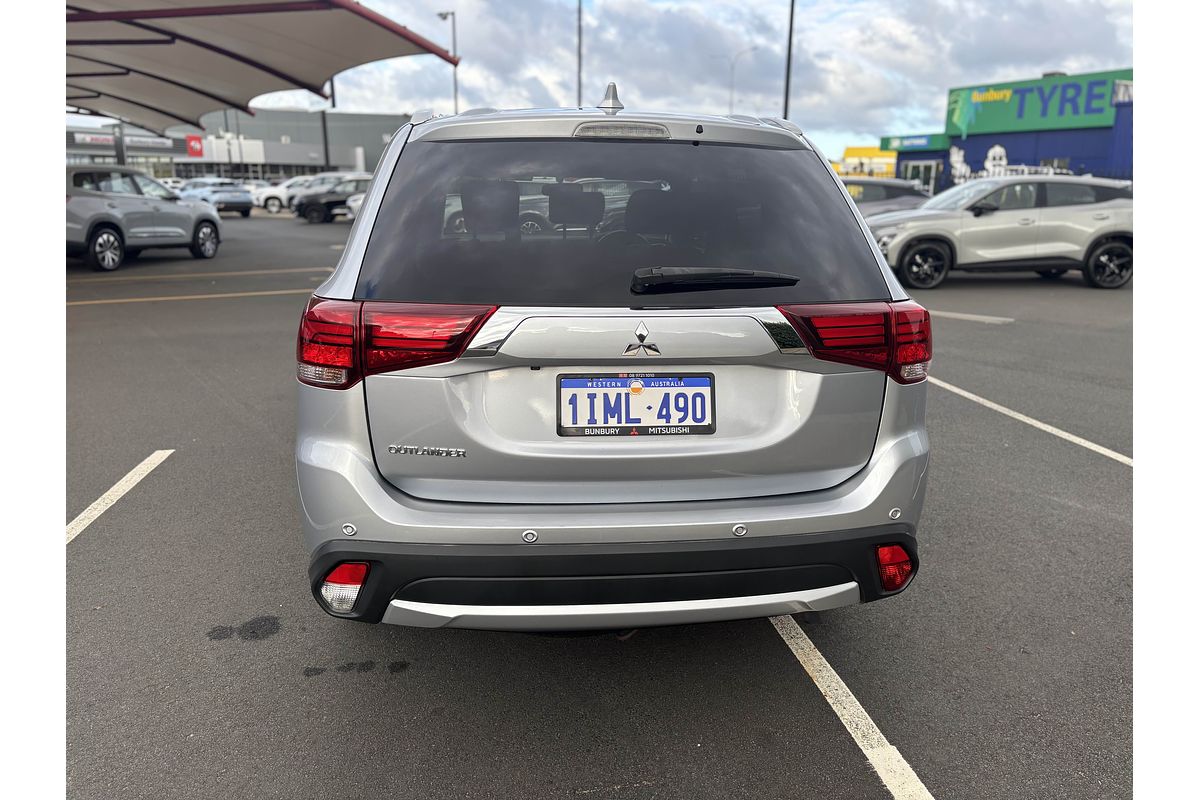 2016 Mitsubishi Outlander LS Safety Pack ZK