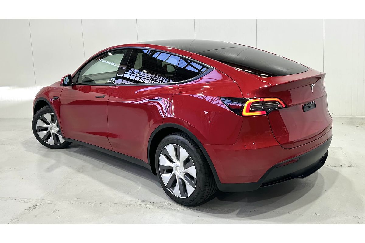 2022 Tesla Model Y Rear-Wheel Drive