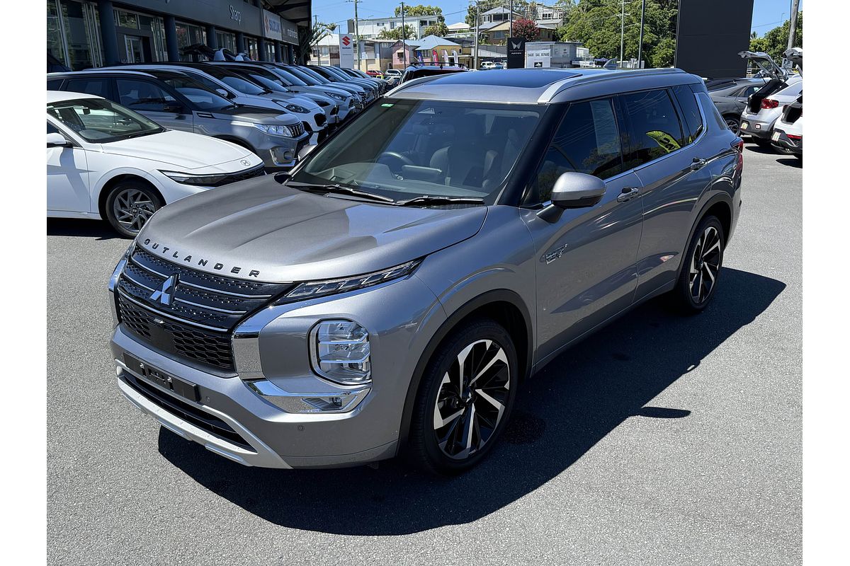 2022 Mitsubishi Outlander PHEV Exceed ZM