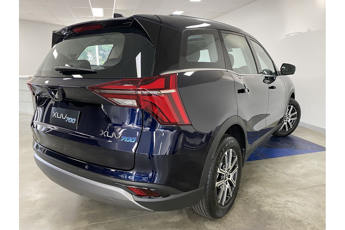2025 Mahindra XUV700 AX7L