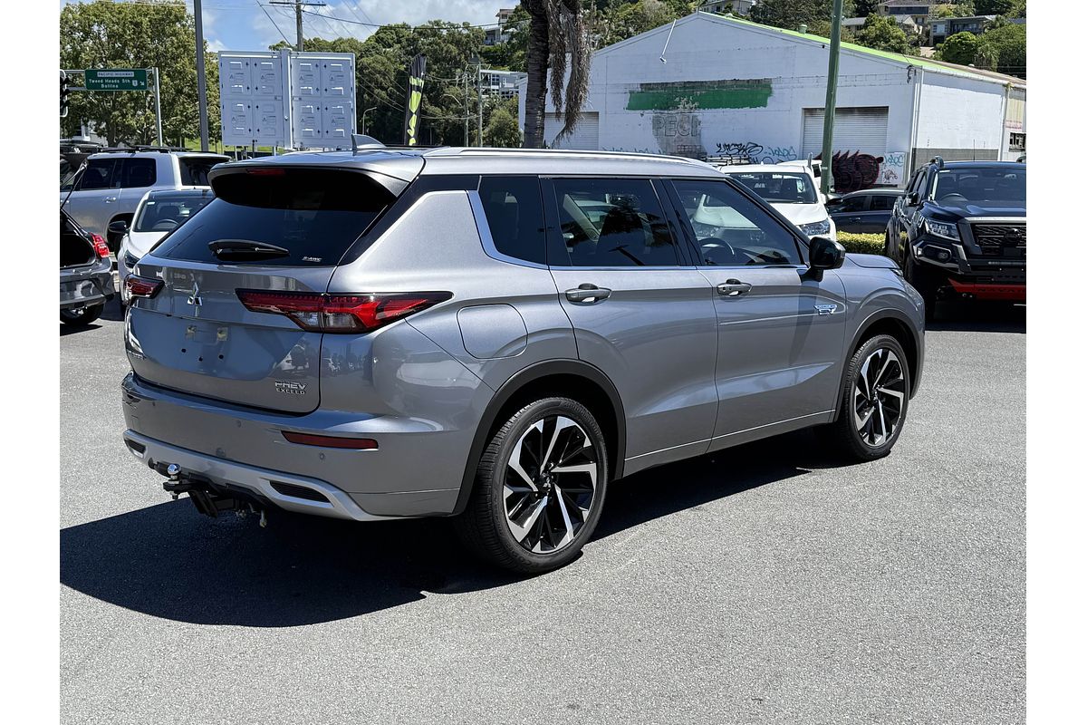 2022 Mitsubishi Outlander PHEV Exceed ZM