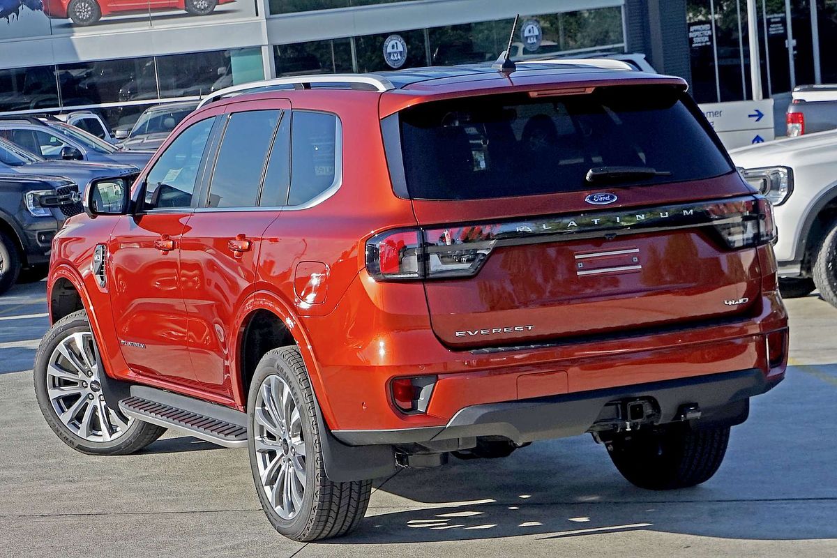 2024 Ford Everest Platinum