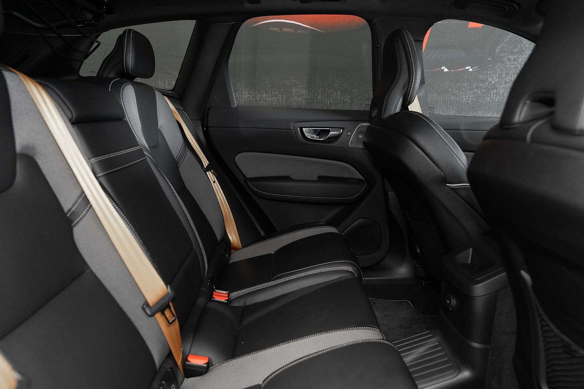 2021 Volvo XC60 T8 Polestar