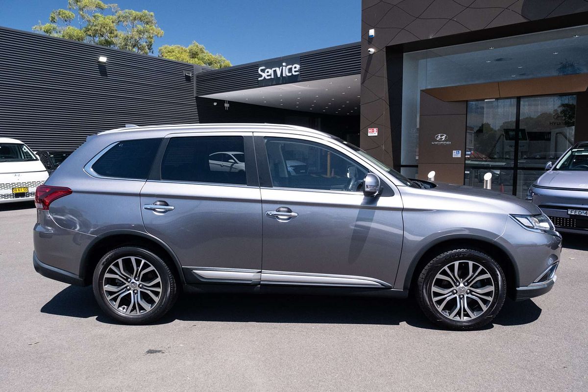 2017 Mitsubishi Outlander Exceed ZK