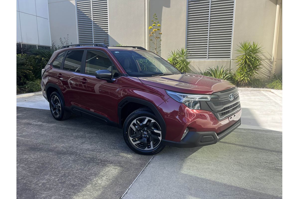 2025 Subaru Forester Premium S6