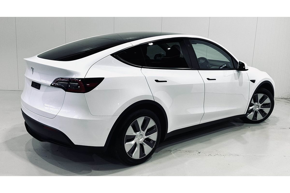 2023 Tesla Model Y Rear-Wheel Drive