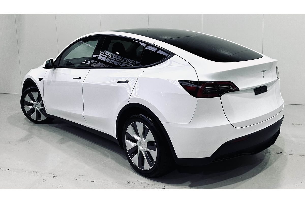 2023 Tesla Model Y Rear-Wheel Drive