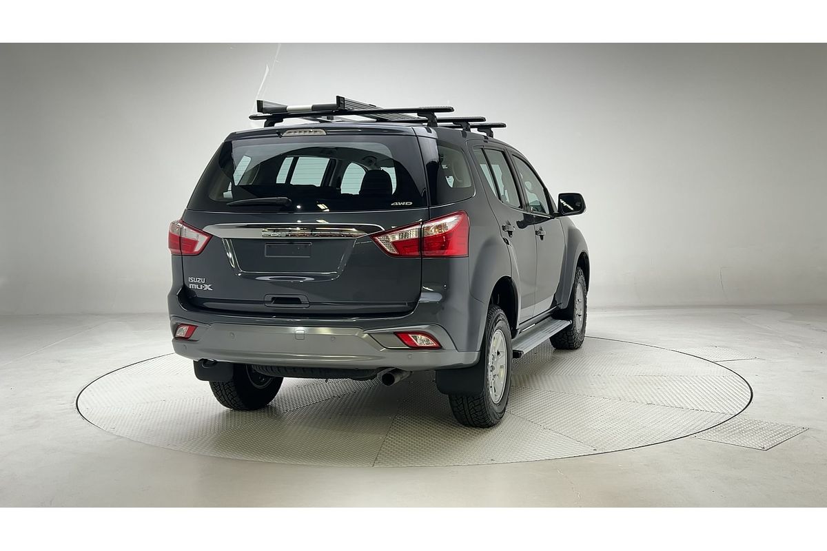 2021 Isuzu MU-X LS-M