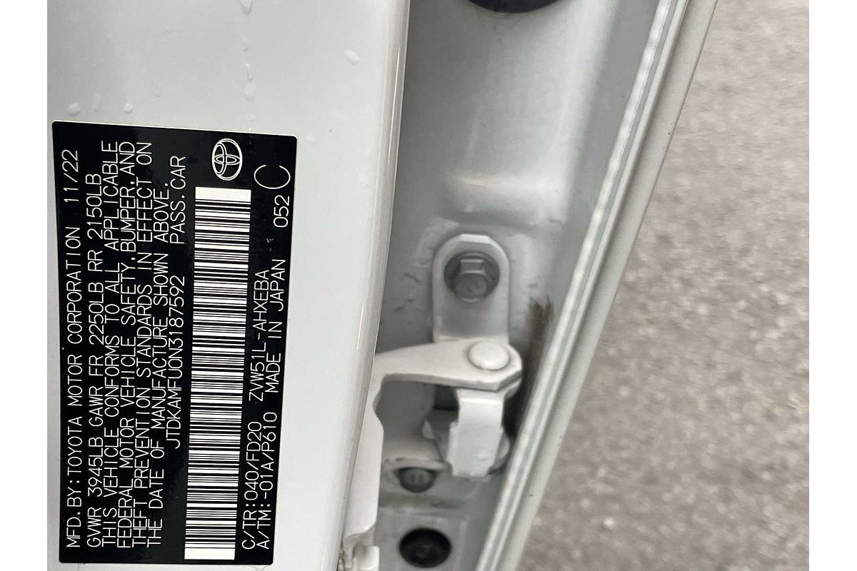 2022 Toyota Prius LE