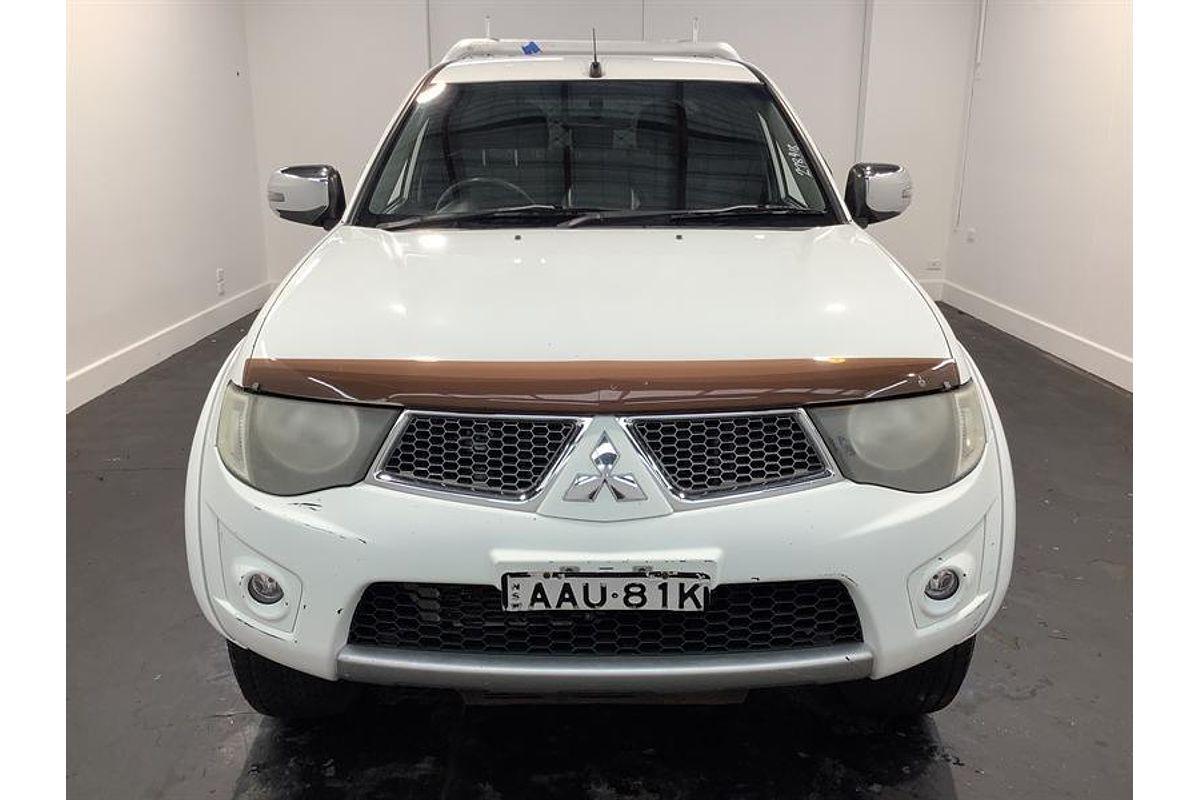 2013 Mitsubishi Triton GLX-R MN 4X4