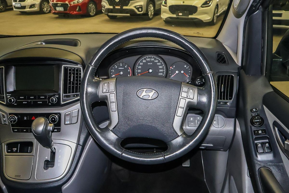 2016 Hyundai iMax TQ3-W Series II
