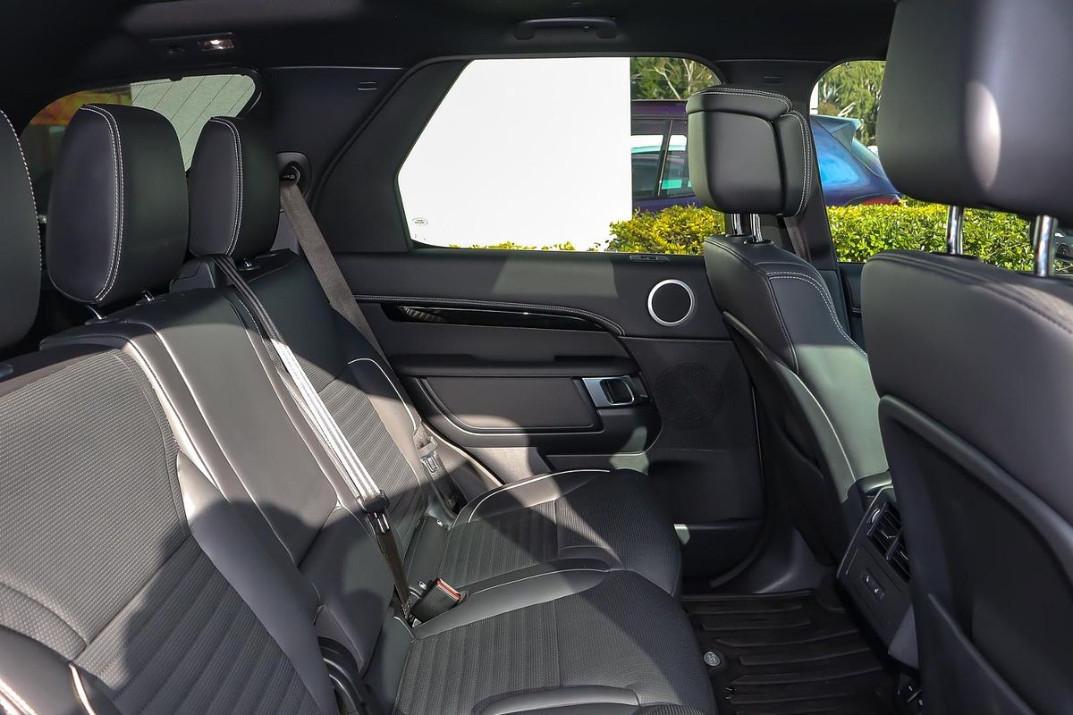 2023 Land Rover Discovery P360 R-Dynamic HSE Series 5