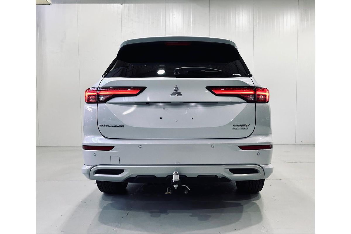 2022 Mitsubishi Outlander PHEV Exceed ZM