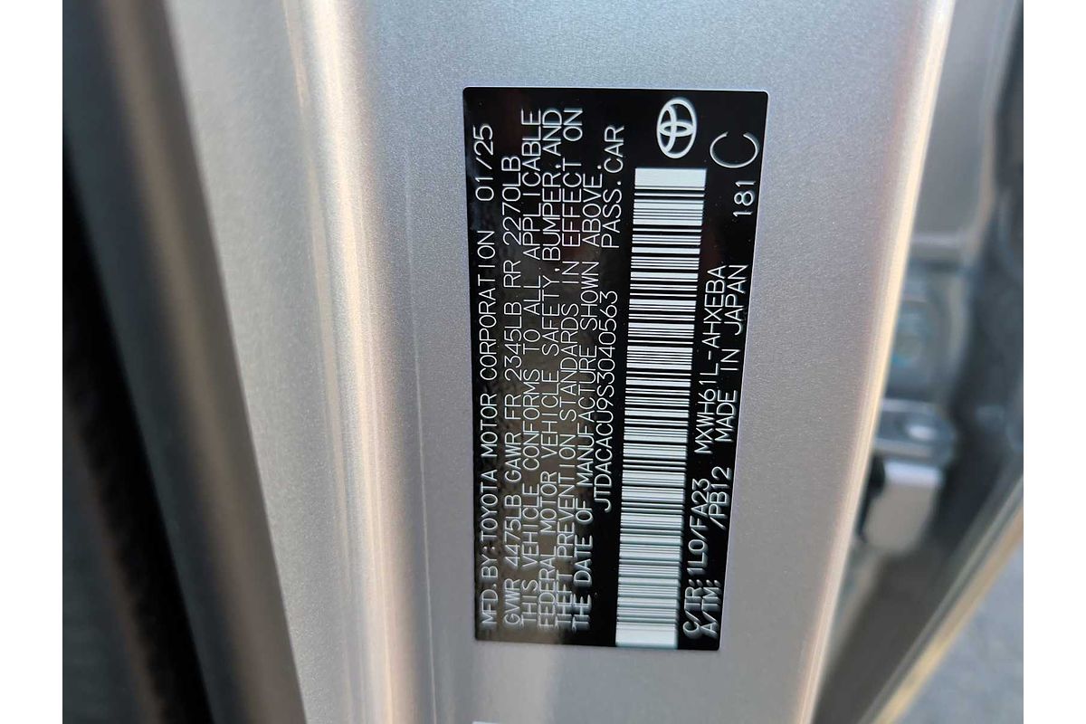 2025 Toyota Prius SE