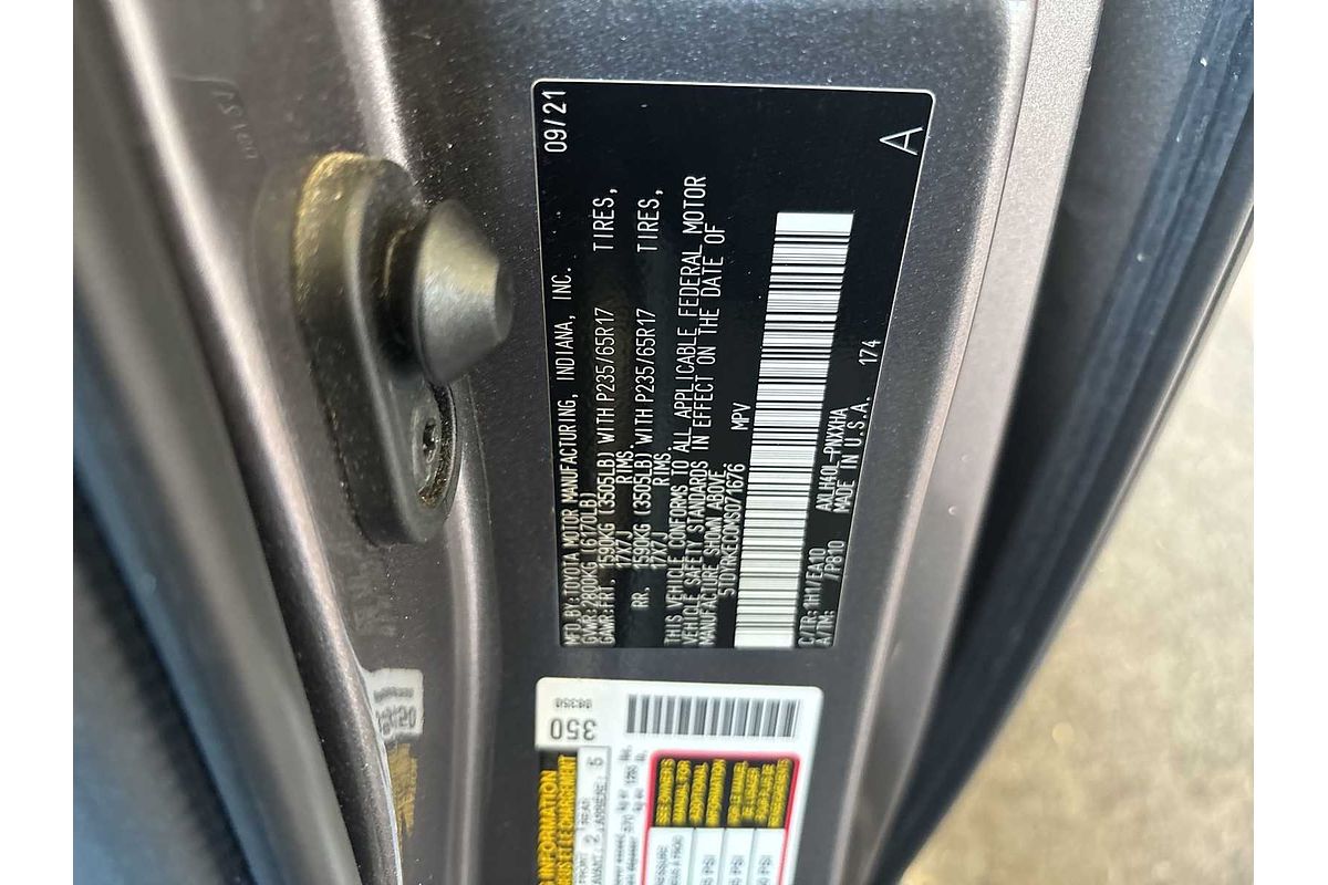 2021 Toyota SIENNA XLE