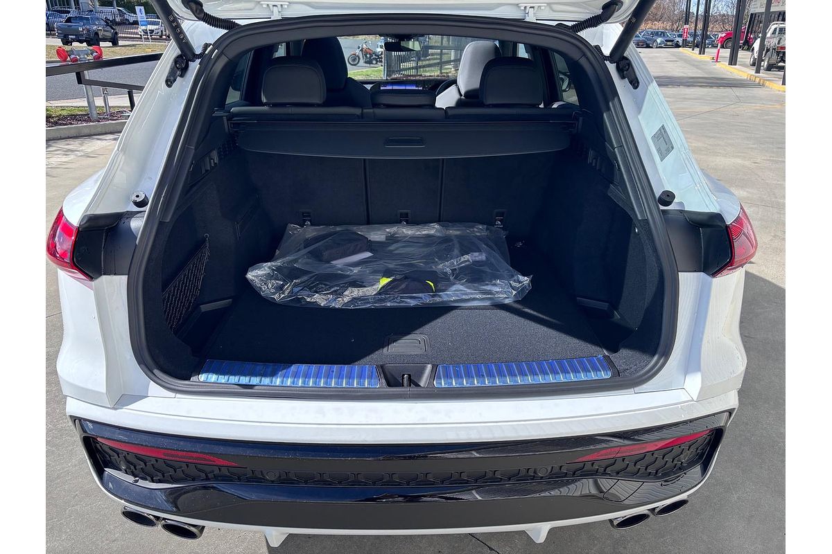 2025 Audi SQ5 TFSI FY