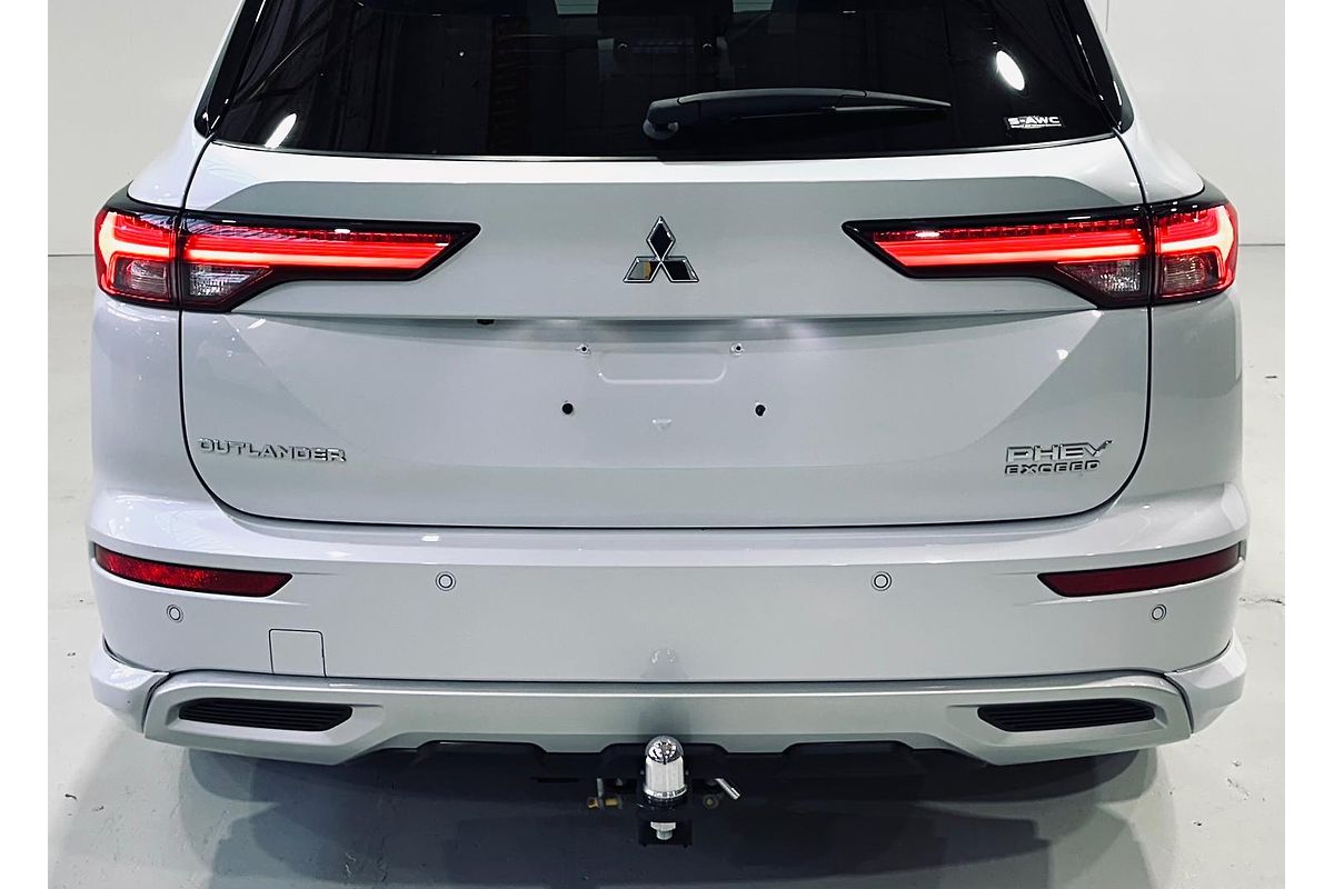 2022 Mitsubishi Outlander PHEV Exceed ZM