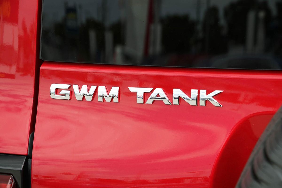 2023 GWM Tank 300 Lux Hybrid P01