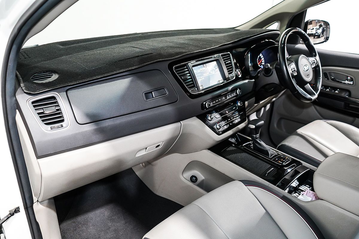2016 Kia Carnival Platinum YP