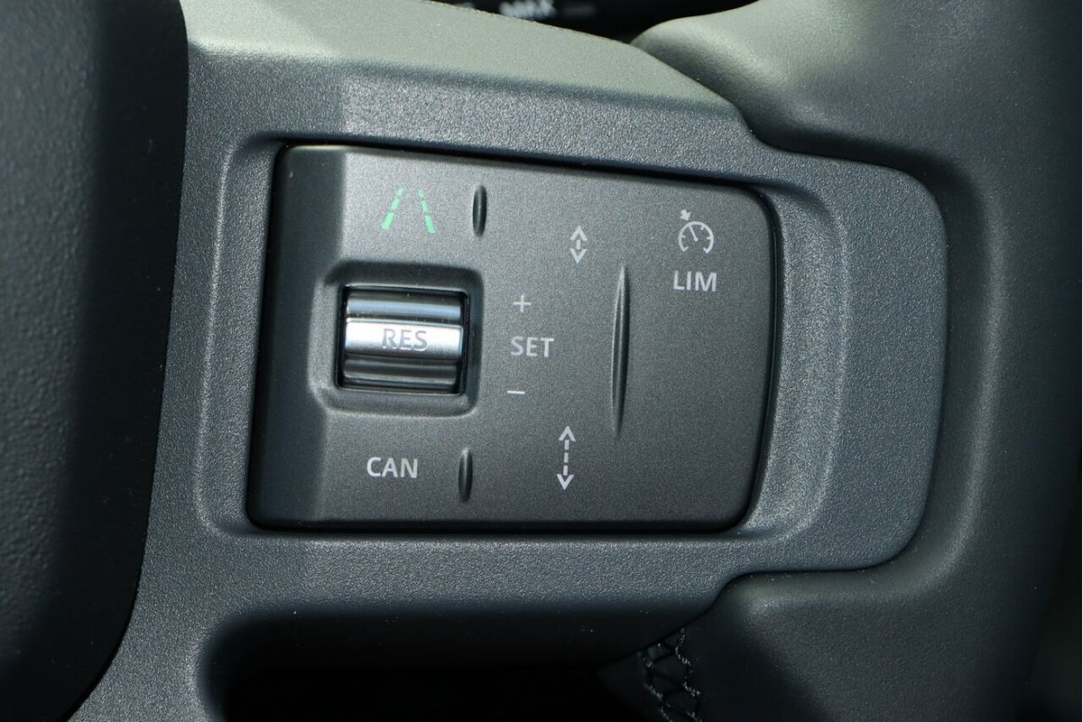2025 Land Rover Defender 110 P400 S L663