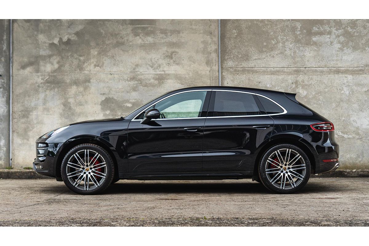 2015 Porsche Macan Turbo 95B