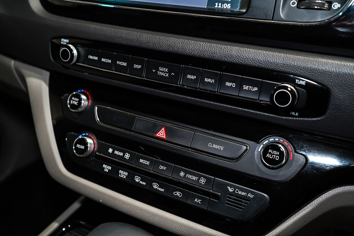 2016 Kia Carnival Platinum YP