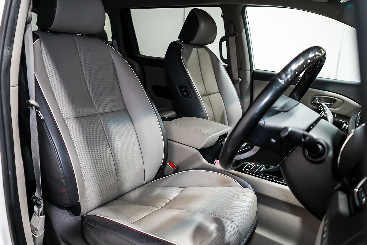 2016 Kia Carnival Platinum YP