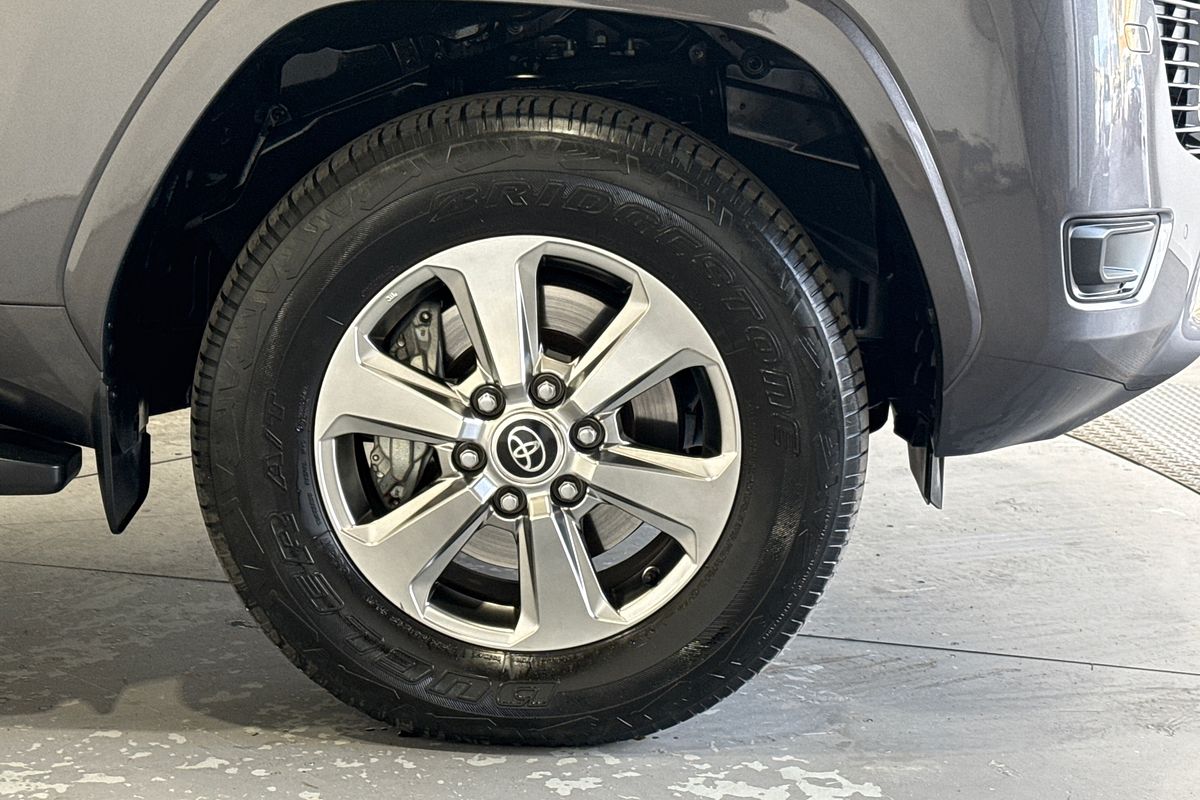 2023 Toyota Landcruiser VX FJA300R
