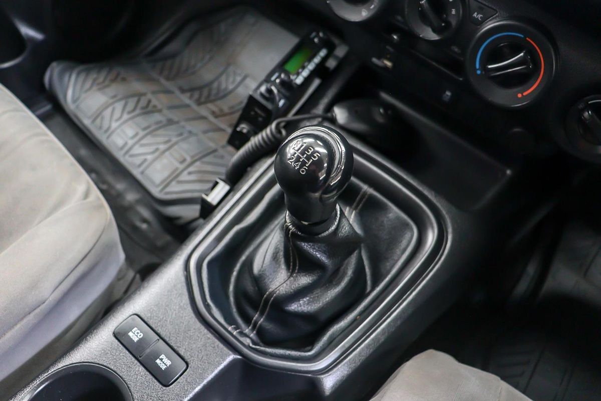 2016 Toyota Hilux Workmate GUN125R 4X4