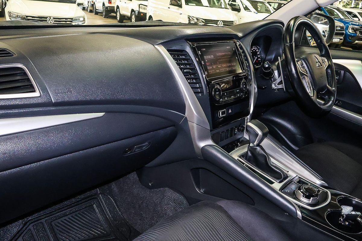 2018 Mitsubishi Pajero Sport GLX QE