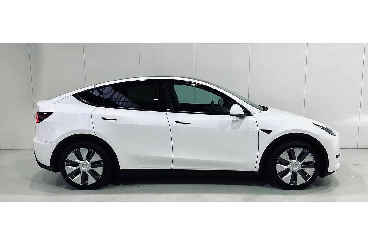 2022 Tesla Model Y Rear-Wheel Drive (No Series)