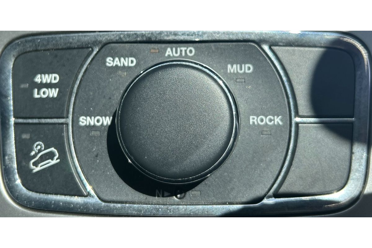 2022 Jeep Grand Cherokee Night Eagle WK