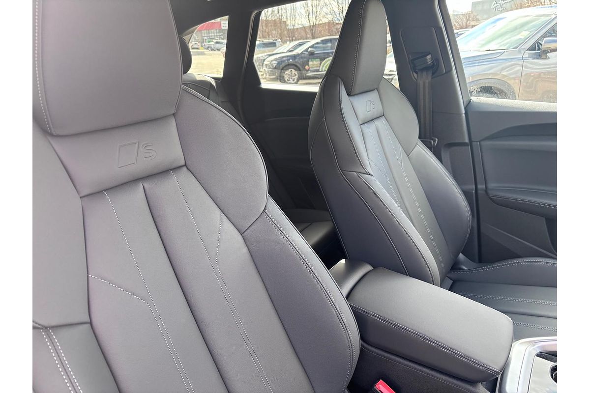 2025 Audi Q5 40 TDI Sport FY