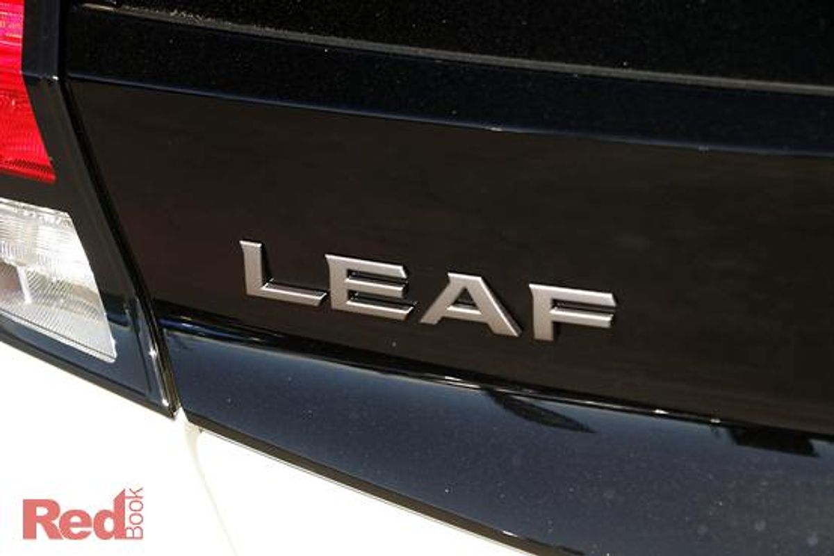 2023 Nissan LEAF ZE1