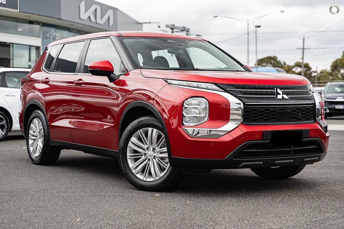 2025 Mitsubishi Outlander LS ZM