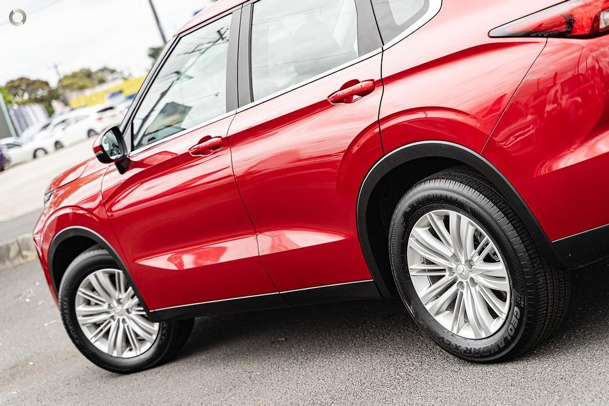2025 Mitsubishi Outlander LS ZM