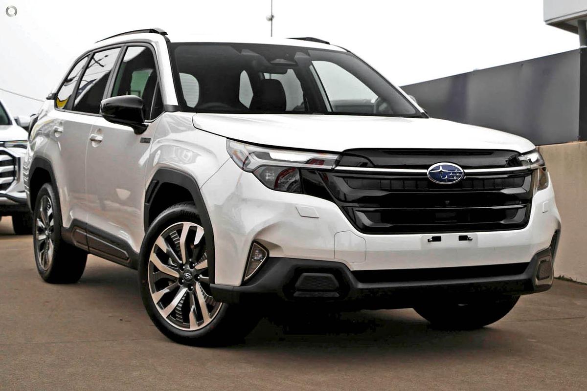 2025 Subaru Forester Hybrid Touring S6
