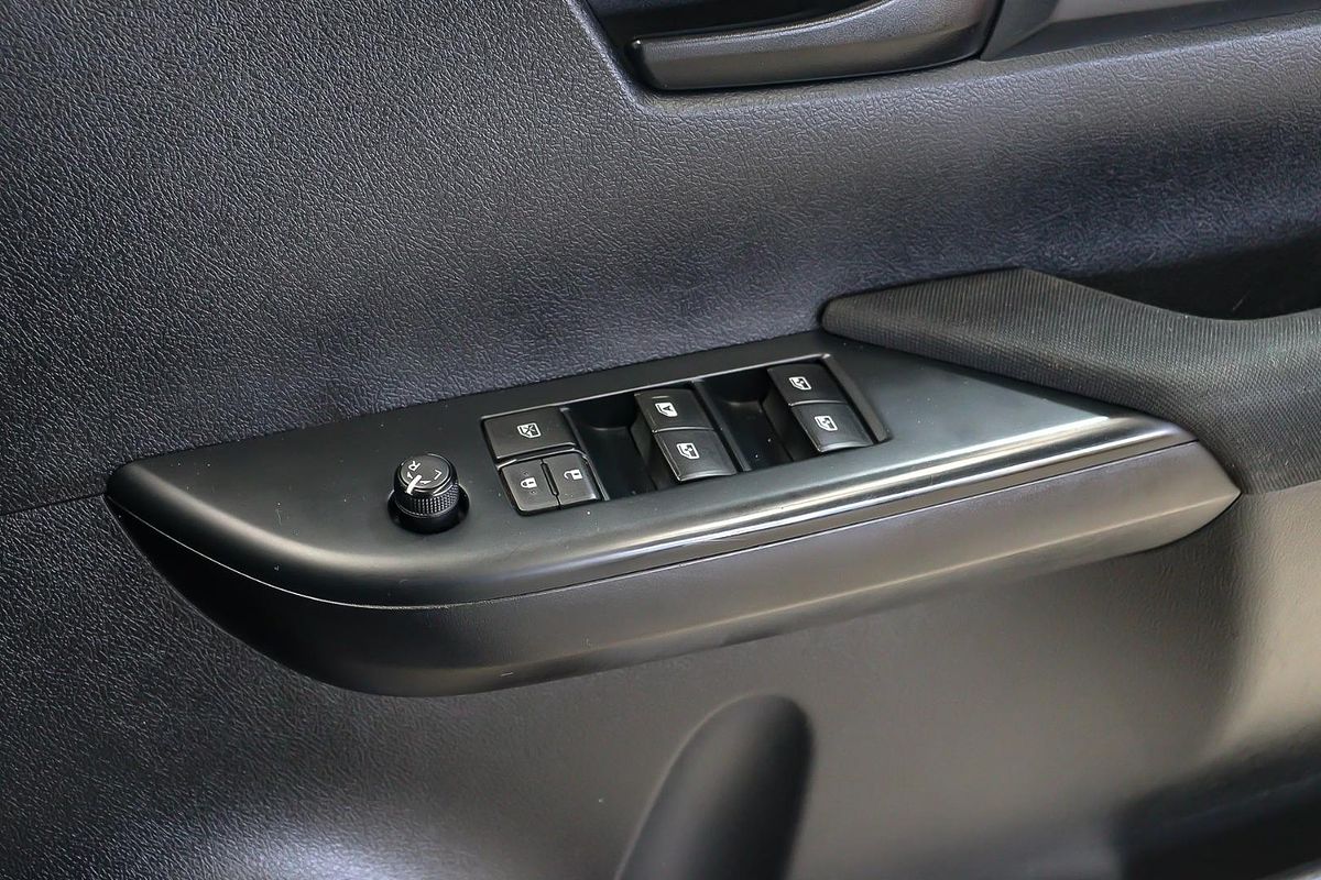 2016 Toyota Hilux Workmate GUN125R 4X4