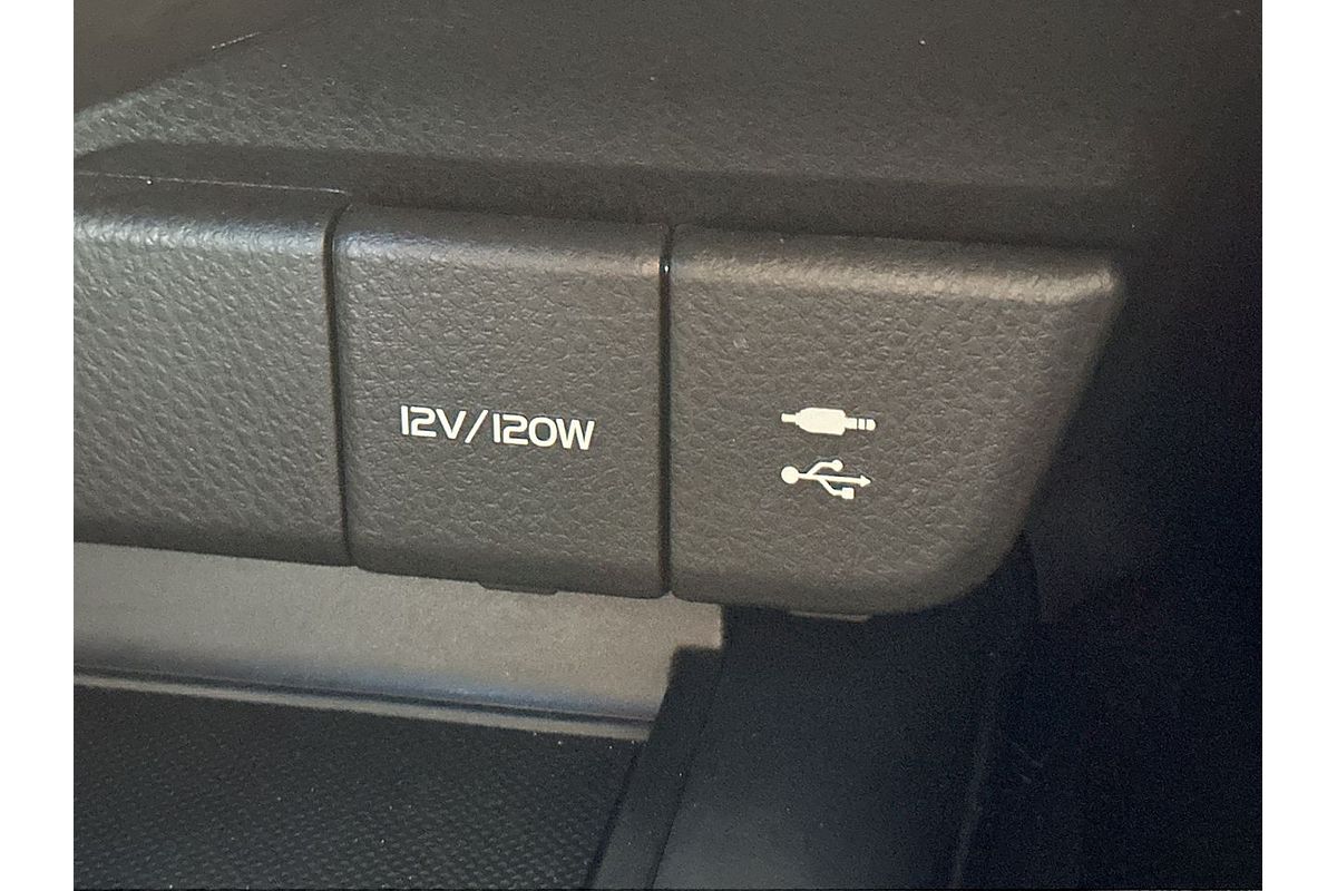 2018 Toyota Camry Ascent AXVH71R